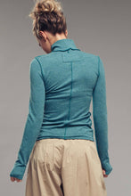 Load image into Gallery viewer, Contrast Seam Turtleneck Knit Top