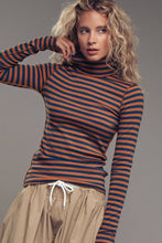 Load image into Gallery viewer, Contrast Seam Turtleneck Knit Top