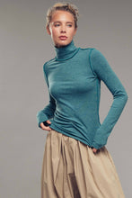 Load image into Gallery viewer, Contrast Seam Turtleneck Knit Top
