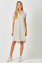 Load image into Gallery viewer, FRAYED LINEN SHIRT DRESS

