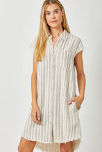 Load image into Gallery viewer, FRAYED LINEN SHIRT DRESS
