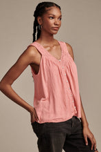 Load image into Gallery viewer, Lace Trim Tank
