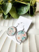 Load image into Gallery viewer, Carlie|Spring boho bloom leather: Silver
